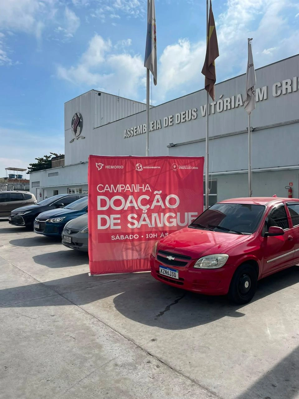 Material impresso para campanha de doação de sangue em evento.